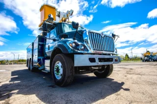 Unité de construction et entretien de lignes