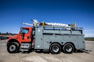 Unité de service pour éclairage et maintenance