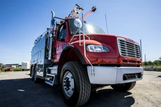 Unité de service pour éclairage et maintenance